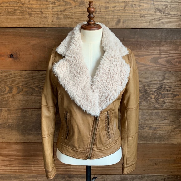 Blu Pepper Jackets & Blazers - NWOT Blu Pepper Faux Leather Jacket